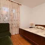 Dory Apartment *