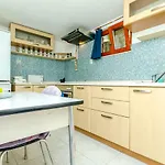 Dory Apartment